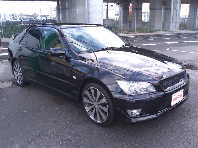 アルテッツァ ＲＳ２００　リミテッド　車検２年付　６速ＭＴ　３Ｓエンジン　　リアウィング　社外アルミ　純正ナビ　ＤＶＤ再生　ＣＤ　キーレスリモコン　ＨＩＤ　電動格納ミラー　ＥＴＣ　フロマット　ドアバイザー　オートエアコン（7枚目）