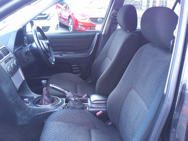 アルテッツァ ＲＳ２００　リミテッド　車検２年付　６速ＭＴ　３Ｓエンジン　　リアウィング　社外アルミ　純正ナビ　ＤＶＤ再生　ＣＤ　キーレスリモコン　ＨＩＤ　電動格納ミラー　ＥＴＣ　フロマット　ドアバイザー　オートエアコン（8枚目）