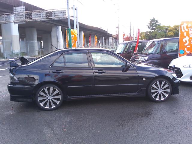 アルテッツァ ＲＳ２００　リミテッド　車検２年付　６速ＭＴ　３Ｓエンジン　　リアウィング　社外アルミ　純正ナビ　ＤＶＤ再生　ＣＤ　キーレスリモコン　ＨＩＤ　電動格納ミラー　ＥＴＣ　フロマット　ドアバイザー　オートエアコン（20枚目）