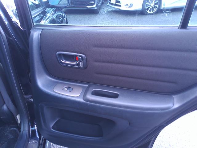 アルテッツァ ＲＳ２００　リミテッド　車検２年付　６速ＭＴ　３Ｓエンジン　　リアウィング　社外アルミ　純正ナビ　ＤＶＤ再生　ＣＤ　キーレスリモコン　ＨＩＤ　電動格納ミラー　ＥＴＣ　フロマット　ドアバイザー　オートエアコン（30枚目）