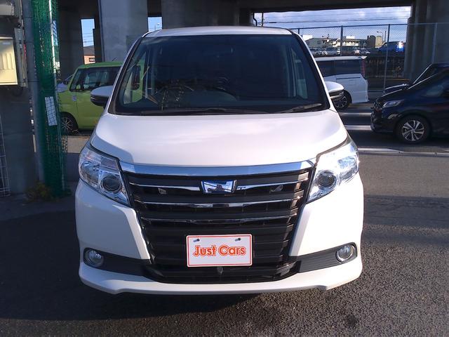 ノア ハイブリッドＧ　車検２年付　純正９インチナビ　パノラミックビューモニター　フルセグ　ＤＶＤ再生　Ｂｌｕｅｔｏｏｔｈ　ＥＴＣ　クルコン　フロントカメラ　サイドカメラ　ＬＥＤ（6枚目）