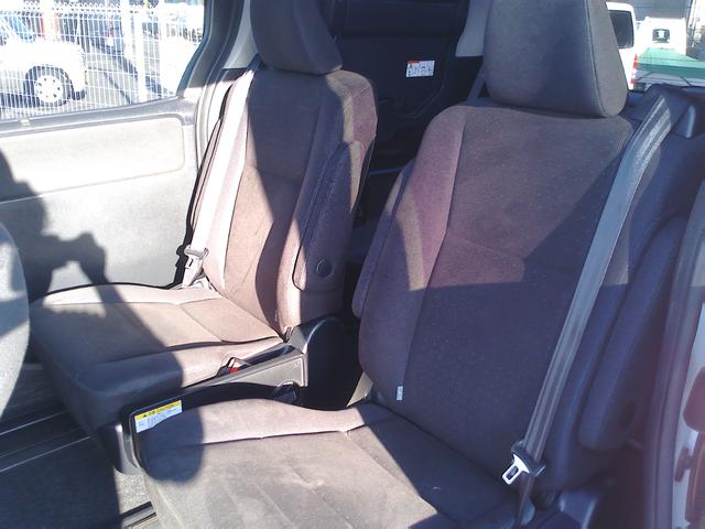 ノア ハイブリッドＧ　車検２年付　純正９インチナビ　パノラミックビューモニター　フルセグ　ＤＶＤ再生　Ｂｌｕｅｔｏｏｔｈ　ＥＴＣ　クルコン　フロントカメラ　サイドカメラ　ＬＥＤ（9枚目）