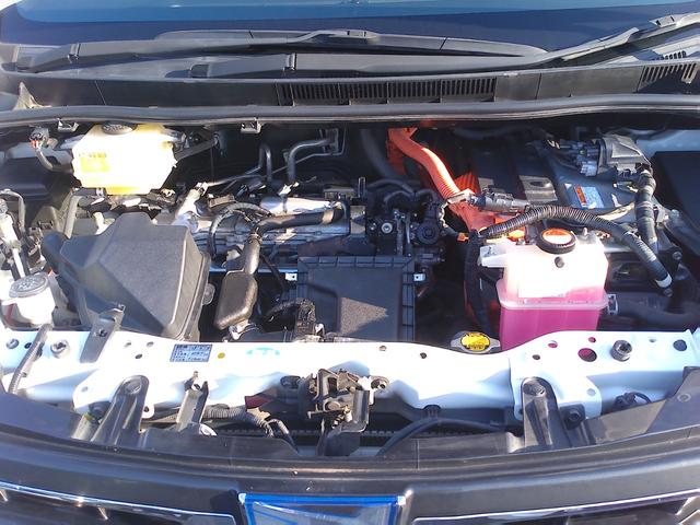 ノア ハイブリッドＧ　車検２年付　純正９インチナビ　パノラミックビューモニター　フルセグ　ＤＶＤ再生　Ｂｌｕｅｔｏｏｔｈ　ＥＴＣ　クルコン　フロントカメラ　サイドカメラ　ＬＥＤ（21枚目）