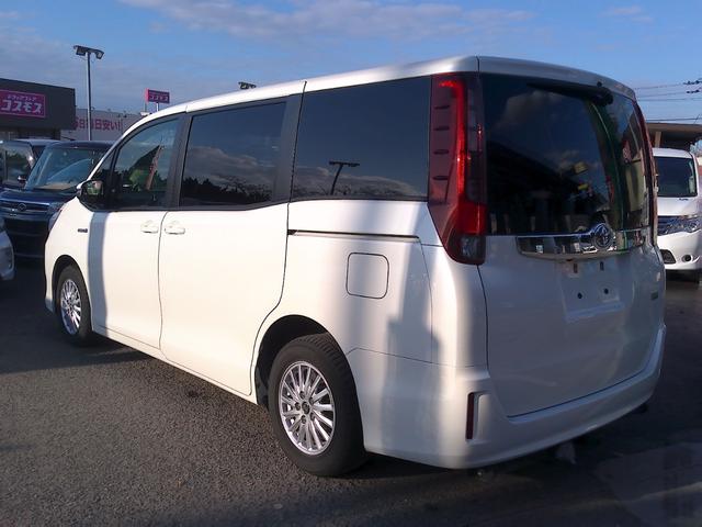 ノア ハイブリッドＧ　車検２年付　純正９インチナビ　パノラミックビューモニター　フルセグ　ＤＶＤ再生　Ｂｌｕｅｔｏｏｔｈ　ＥＴＣ　クルコン　フロントカメラ　サイドカメラ　ＬＥＤ（30枚目）