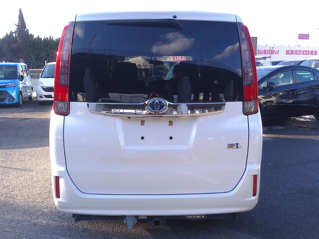 ノア ハイブリッドＧ　車検２年付　純正９インチナビ　パノラミックビューモニター　フルセグ　ＤＶＤ再生　Ｂｌｕｅｔｏｏｔｈ　ＥＴＣ　クルコン　フロントカメラ　サイドカメラ　ＬＥＤ（31枚目）