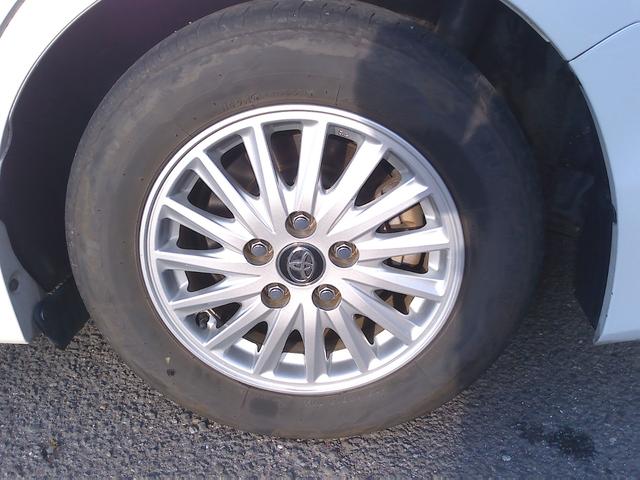 ヴォクシー ハイブリッドＶ　車検２年付　純正９インチナビ　後席モニター　フルセグ　ＤＶＤ再生　Ｂｌｕｅｔｏｏｔｈ　バックモニター　両側パワースライドドア　ローダウン　ＥＴＣ（27枚目）