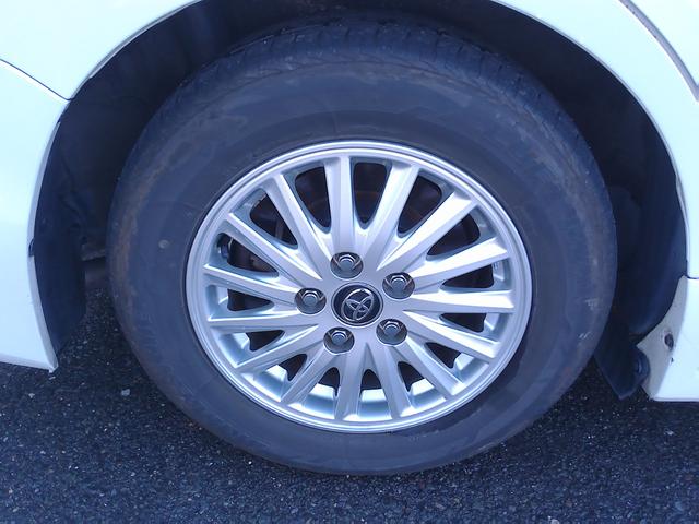 ヴォクシー ハイブリッドＶ　車検２年付　純正９インチナビ　後席モニター　フルセグ　ＤＶＤ再生　Ｂｌｕｅｔｏｏｔｈ　バックモニター　両側パワースライドドア　ローダウン　ＥＴＣ（28枚目）