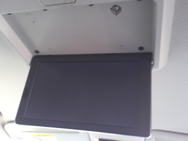 セレナ Ｘ　車検２年付　純正９インチナビ　後席モニター　プロパイロット　アラウンドビューモニター　フルセグ　ＤＶＤ　Ｂｌｕｅｔｏｏｔｈ　ＥＴＣ　パワースライド　Ｐアシスト　デジタルインナーミラー　エマブレ（16枚目）