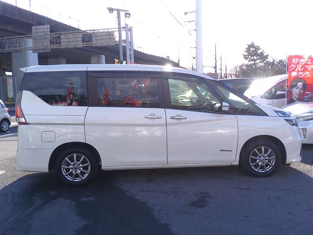 セレナ Ｘ　車検２年付　純正９インチナビ　後席モニター　プロパイロット　アラウンドビューモニター　フルセグ　ＤＶＤ　Ｂｌｕｅｔｏｏｔｈ　ＥＴＣ　パワースライド　Ｐアシスト　デジタルインナーミラー　エマブレ（34枚目）