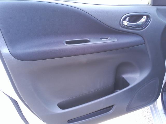 セレナ ２０Ｘ　Ｓ－ハイブリッド　セカンドスライドアップシート　車検２年付　プッシュスタート　ナビＴＶ　バックモニター　ＣＤ　ラジオ　エマージェンシーブレーキ　クルーズコントロール（38枚目）