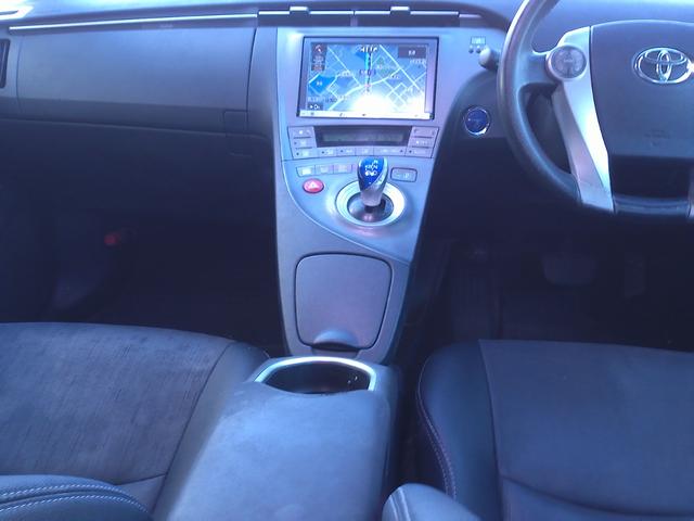 プリウス Ｇツーリングセレクション　車検９年２月　純正８インチナビ　フルセグ　ＤＶＤ再生　Ｂｌｕｅｔｏｏｔｈ　バックモニター　ＥＴＣ　ハーフレザー　パワーシート　コーナーセンサー　ＬＥＤヘッドライト（10枚目）