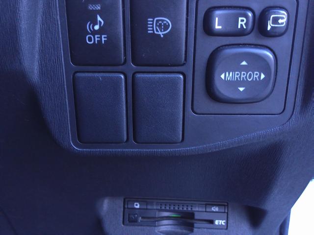 プリウス Ｇツーリングセレクション　車検９年２月　純正８インチナビ　フルセグ　ＤＶＤ再生　Ｂｌｕｅｔｏｏｔｈ　バックモニター　ＥＴＣ　ハーフレザー　パワーシート　コーナーセンサー　ＬＥＤヘッドライト（15枚目）