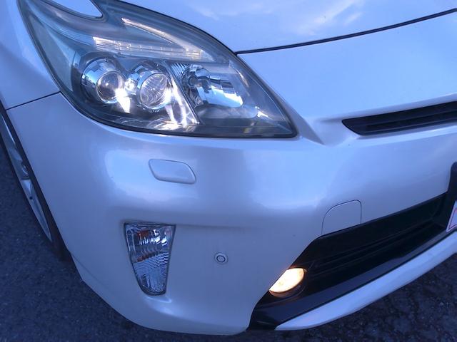 プリウス Ｇツーリングセレクション　車検９年２月　純正８インチナビ　フルセグ　ＤＶＤ再生　Ｂｌｕｅｔｏｏｔｈ　バックモニター　ＥＴＣ　ハーフレザー　パワーシート　コーナーセンサー　ＬＥＤヘッドライト（16枚目）