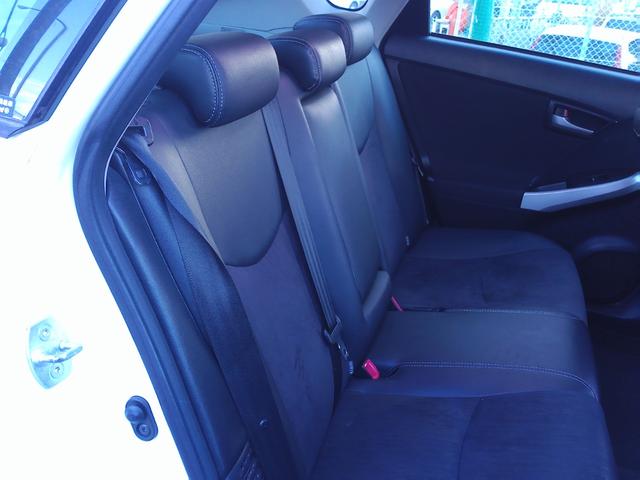 プリウス Ｇツーリングセレクション　車検９年２月　純正８インチナビ　フルセグ　ＤＶＤ再生　Ｂｌｕｅｔｏｏｔｈ　バックモニター　ＥＴＣ　ハーフレザー　パワーシート　コーナーセンサー　ＬＥＤヘッドライト（26枚目）