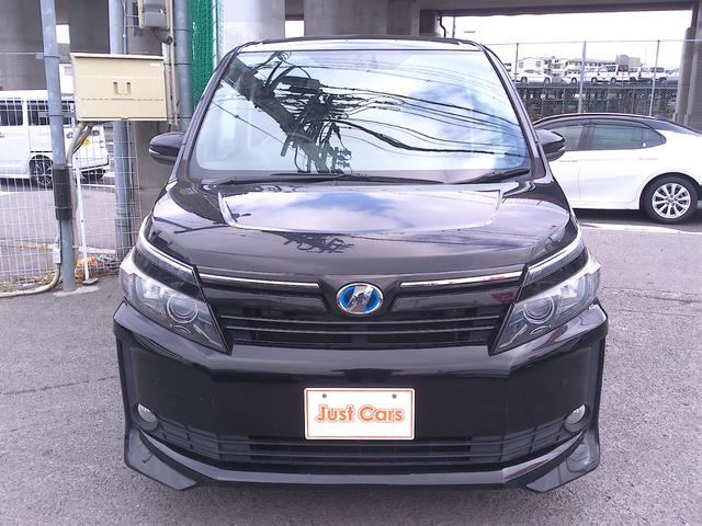 ヴォクシー ハイブリッドＶ　車検２年付　ＡＬＰＩＮＥナビ　後席モニター　フルセグ　ＤＶＤ再生　Ｂｌｕｅｔｏｏｔｈ　ＥＴＣ　ＬＥＤ　コーナーセンサー　パワースライド　クルーズコントロール　置くだけ充電（6枚目）