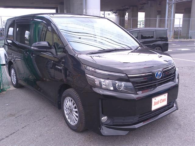 ヴォクシー ハイブリッドＶ　車検２年付　ＡＬＰＩＮＥナビ　後席モニター　フルセグ　ＤＶＤ再生　Ｂｌｕｅｔｏｏｔｈ　ＥＴＣ　ＬＥＤ　コーナーセンサー　パワースライド　クルーズコントロール　置くだけ充電（7枚目）