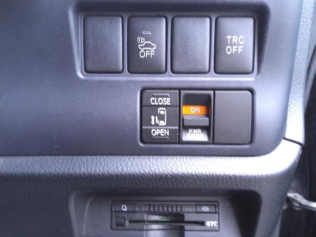 ヴォクシー ハイブリッドＶ　車検２年付　ＡＬＰＩＮＥナビ　後席モニター　フルセグ　ＤＶＤ再生　Ｂｌｕｅｔｏｏｔｈ　ＥＴＣ　ＬＥＤ　コーナーセンサー　パワースライド　クルーズコントロール　置くだけ充電（19枚目）