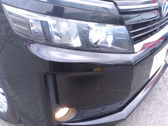 ヴォクシー ハイブリッドＶ　車検２年付　ＡＬＰＩＮＥナビ　後席モニター　フルセグ　ＤＶＤ再生　Ｂｌｕｅｔｏｏｔｈ　ＥＴＣ　ＬＥＤ　コーナーセンサー　パワースライド　クルーズコントロール　置くだけ充電（21枚目）