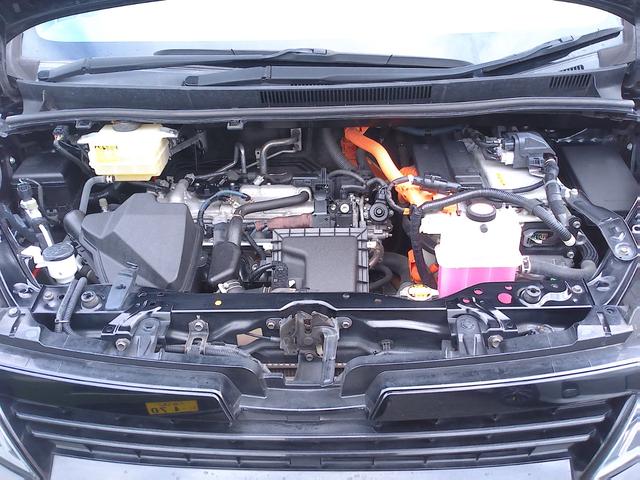 ヴォクシー ハイブリッドＶ　車検２年付　ＡＬＰＩＮＥナビ　後席モニター　フルセグ　ＤＶＤ再生　Ｂｌｕｅｔｏｏｔｈ　ＥＴＣ　ＬＥＤ　コーナーセンサー　パワースライド　クルーズコントロール　置くだけ充電（25枚目）