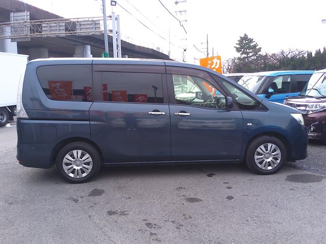 セレナ ２０Ｘ　純正メモリーナビ　バックモニター　フルセグ　ＤＶＤ再生　Ｂｌｕｅｔｏｏｔｈ　ＥＴＣ　クルーズコントロール　パワースライドドア　ＬＥＤ　フォグランプ（20枚目）