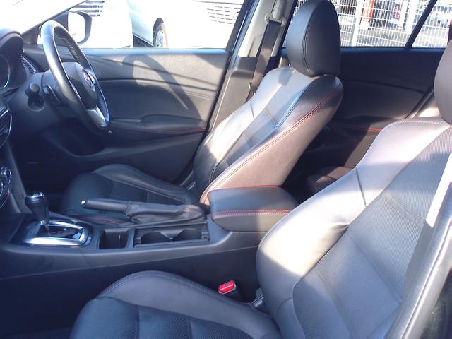 �ԓ��̓X�~�Y�~�܂ō����X�`�[���N���[�i�[�ɂēO��I�ɐ��|��t���A�}�b�g�����O���ې􂢁􉺒n�̃J�[�y�b�g�ɂ�����܂Ő��|�������܂��������Ȏԓ��ŉ��K�h���C�u��