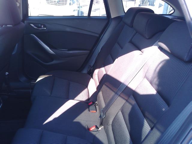 �ԓ��̓X�~�Y�~�܂ō����X�`�[���N���[�i�[�ɂēO��I�ɐ��|��t���A�}�b�g�����O���ې􂢁􉺒n�̃J�[�y�b�g�ɂ�����܂Ő��|�������܂��������Ȏԓ��ŉ��K�h���C�u��