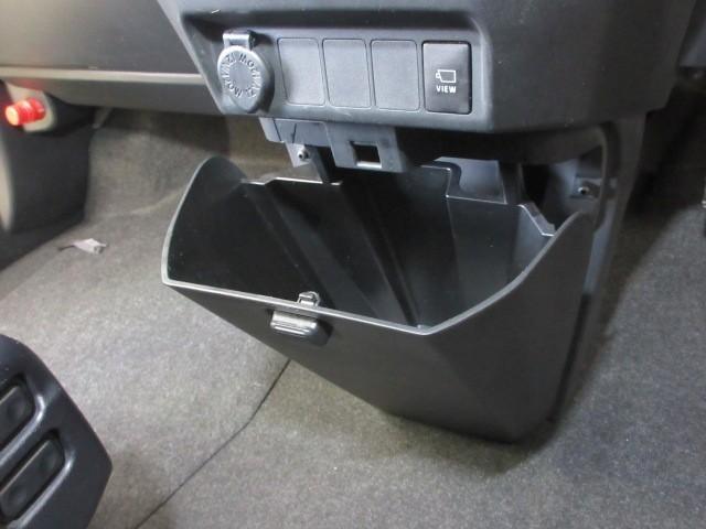 ルーミー Ｇジョシュセキカイテン　フルセグ　メモリーナビ　ＤＶＤ再生　バックカメラ　衝突被害軽減システム　ＥＴＣ　両側電動スライド　ＬＥＤヘッドランプ　アイドリングストップ（28枚目）