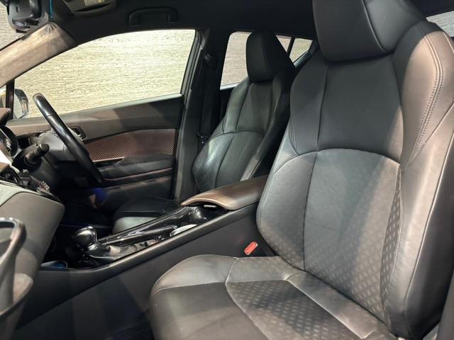 Ｃ－ＨＲ Ｇ　革シート　シートヒーター　アルパイン８インチナビＴＶ　ＥＴＣ　バックカメラ　エアロ（13枚目）