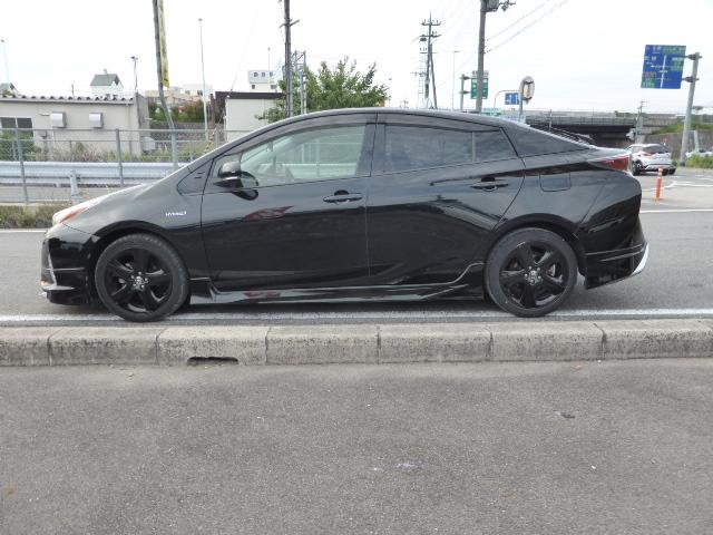 プリウス Ｓツーリングセレクション　モデリスタエアロ／ナビ／ＴＶ／Ｂカメラ／シートヒーター／１７インチＡＷ／（5枚目）