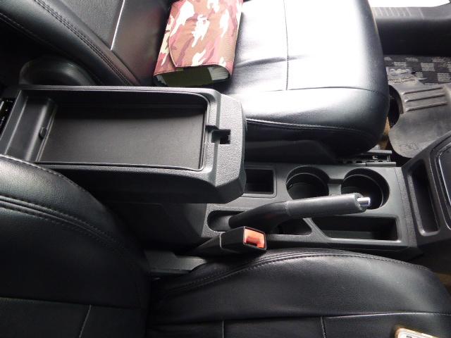 プリウス Ｓツーリングセレクション　モデリスタエアロ／ナビ／ＴＶ／Ｂカメラ／シートヒーター／１７インチＡＷ／（24枚目）