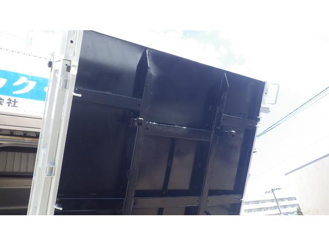 キャンター ダンプ　低床２ｔダンプ／積載２０００ｋｇ／５速マニュアル／バックカメラ／ナビ／テレビ／エアコン／パワステ／パワーウインドウ／仕上げ済み／Ｎｏ．８（17枚目）