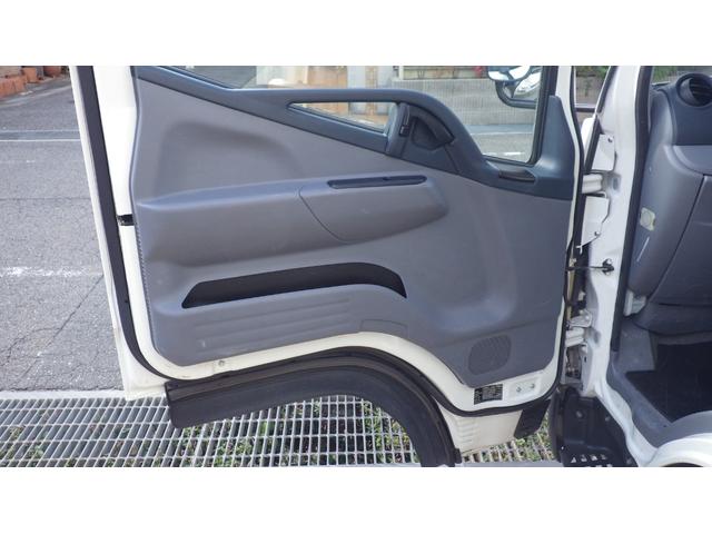 MITSUBISHI FUSO CANTER BASEGRADE