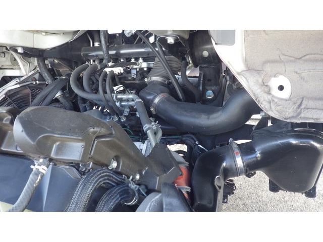 ＮＴ４５０アトラス 　高床２ｔ平ボディ／積載２０００ｋｇ／荷台木板張り／６速ＡＴ／ＭＴモード付オートマ／車線はみだし警告／レーダーブレーキ／エアコン／パワステ／パワーウインドウ／ＥＴＣ／ナビ／仕上げ済み（24枚目）