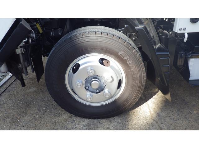 ＮＴ４５０アトラス 　高床２ｔ平ボディ／積載２０００ｋｇ／荷台木板張り／６速ＡＴ／ＭＴモード付オートマ／車線はみだし警告／レーダーブレーキ／エアコン／パワステ／パワーウインドウ／ＥＴＣ／ナビ／仕上げ済み（44枚目）