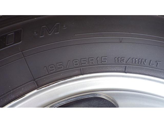 ＮＴ４５０アトラス 　高床２ｔ平ボディ／積載２０００ｋｇ／荷台木板張り／６速ＡＴ／ＭＴモード付オートマ／車線はみだし警告／レーダーブレーキ／エアコン／パワステ／パワーウインドウ／ＥＴＣ／ナビ／仕上げ済み（45枚目）