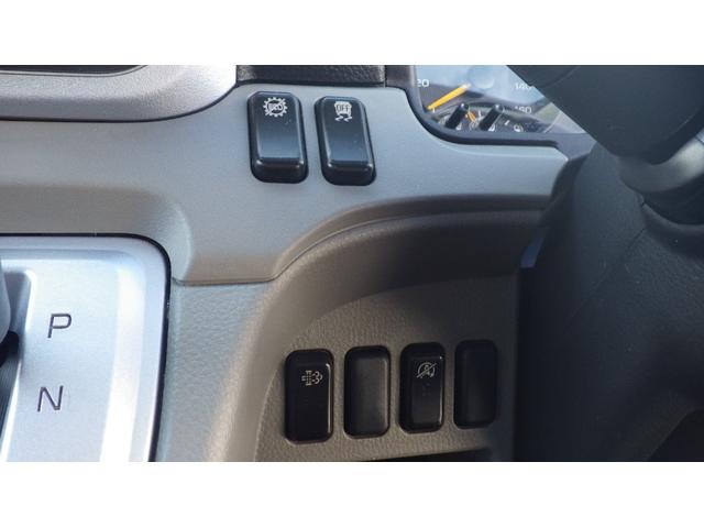 ＮＴ４５０アトラス 　高床２ｔ平ボディ／積載２０００ｋｇ／荷台木板張り／６速ＡＴ／ＭＴモード付オートマ／車線はみだし警告／レーダーブレーキ／エアコン／パワステ／パワーウインドウ／ＥＴＣ／ナビ／仕上げ済み（65枚目）