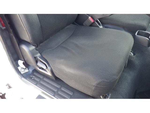 ＮＴ４５０アトラス 　高床２ｔ平ボディ／積載２０００ｋｇ／荷台木板張り／６速ＡＴ／ＭＴモード付オートマ／車線はみだし警告／レーダーブレーキ／エアコン／パワステ／パワーウインドウ／ＥＴＣ／ナビ／仕上げ済み（70枚目）