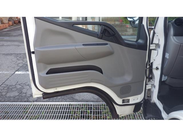 ＮＴ４５０アトラス 　高床２ｔ平ボディ／積載２０００ｋｇ／荷台木板張り／６速ＡＴ／ＭＴモード付オートマ／車線はみだし警告／レーダーブレーキ／エアコン／パワステ／パワーウインドウ／ＥＴＣ／ナビ／仕上げ済み（73枚目）