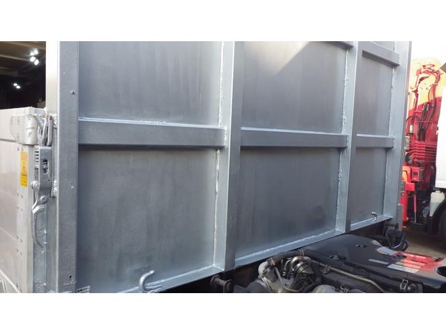 タイタントラック セミロングDX 低床2tワイドセミロング/MTモード付6速オートマ/AT/荷台木板/アルミブロック/エアコン/パワステ/パワーウインドウ/仕上げ済み(15枚目)