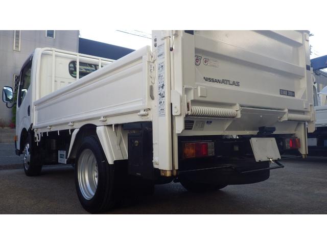 アトラストラック スーパーローDX 低床2t平ボディ/積載2000kg/3.0ディーゼルターボ/荷台鉄板/6速マニュアル/新明和垂直パワーゲート/ETC/エアコン/パワステ/パワーウインドウ/仕上げ済み(12枚目)