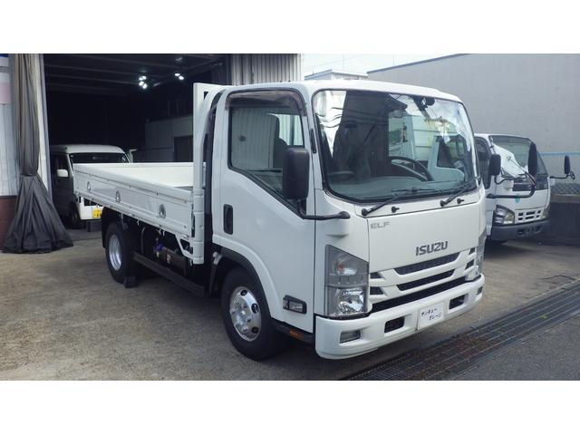 エルフトラック 　低床４．６ｔ平ボディ／ワイドセミロング／積載４６００ｋｇ／６速マニュアル／荷台木板／ＥＴＣ／エアコン／パワステ／パワーウインドウ／仕上げ済み（2枚目）