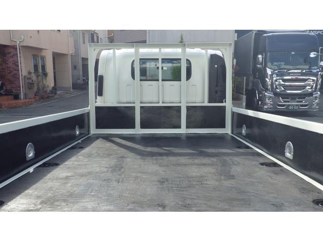 エルフトラック 　低床４．６ｔ平ボディ／ワイドセミロング／積載４６００ｋｇ／６速マニュアル／荷台木板／ＥＴＣ／エアコン／パワステ／パワーウインドウ／仕上げ済み（15枚目）