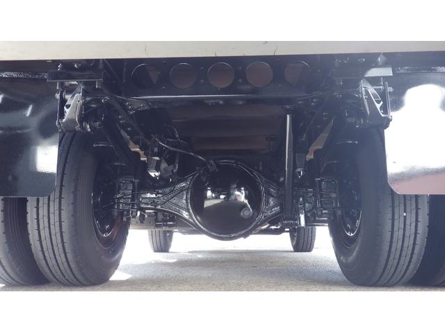 エルフトラック 　低床４．６ｔ平ボディ／ワイドセミロング／積載４６００ｋｇ／６速マニュアル／荷台木板／ＥＴＣ／エアコン／パワステ／パワーウインドウ／仕上げ済み（44枚目）