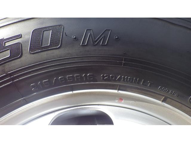 エルフトラック 　低床４．６ｔ平ボディ／ワイドセミロング／積載４６００ｋｇ／６速マニュアル／荷台木板／ＥＴＣ／エアコン／パワステ／パワーウインドウ／仕上げ済み（48枚目）