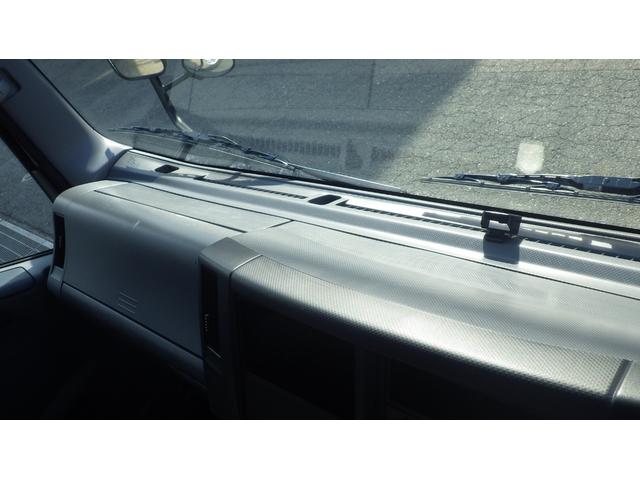 エルフトラック 　低床４．６ｔ平ボディ／ワイドセミロング／積載４６００ｋｇ／６速マニュアル／荷台木板／ＥＴＣ／エアコン／パワステ／パワーウインドウ／仕上げ済み（61枚目）