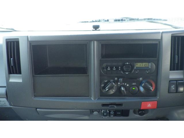 エルフトラック 　低床４．６ｔ平ボディ／ワイドセミロング／積載４６００ｋｇ／６速マニュアル／荷台木板／ＥＴＣ／エアコン／パワステ／パワーウインドウ／仕上げ済み（63枚目）