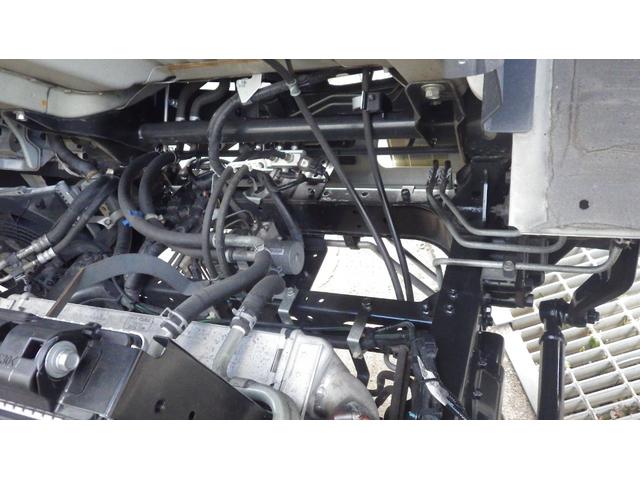 キャンター ロング　低床４．６５ｔワイドロング／積載４６５０ｋｇ／６速ＡＴ／オートマ／荷台鉄板張り／レーダーブレーキ／車線はみだし警告／ＥＴＣ／デュオニックオーバーホール（19枚目）