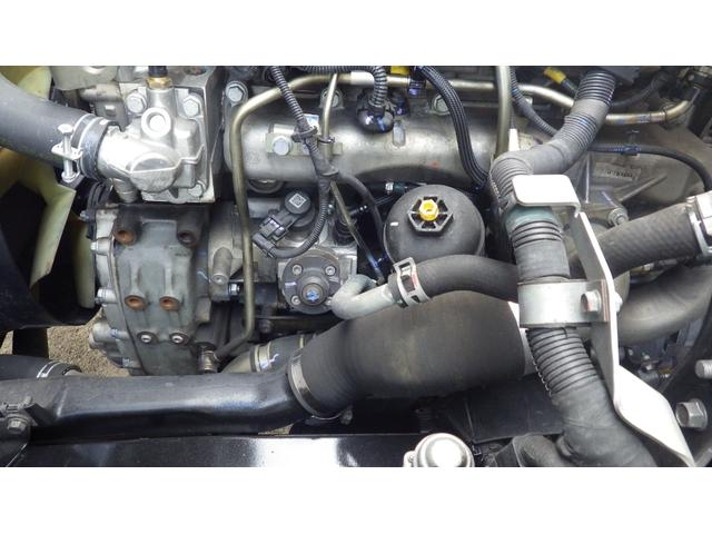 キャンター ロング　低床４．６５ｔワイドロング／積載４６５０ｋｇ／６速ＡＴ／オートマ／荷台鉄板張り／レーダーブレーキ／車線はみだし警告／ＥＴＣ／デュオニックオーバーホール（29枚目）