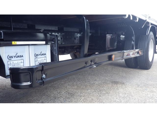キャンター ロング　低床４．６５ｔワイドロング／積載４６５０ｋｇ／６速ＡＴ／オートマ／荷台鉄板張り／レーダーブレーキ／車線はみだし警告／ＥＴＣ／デュオニックオーバーホール（47枚目）