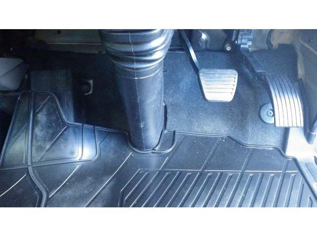 キャンター ロング　低床４．６５ｔワイドロング／積載４６５０ｋｇ／６速ＡＴ／オートマ／荷台鉄板張り／レーダーブレーキ／車線はみだし警告／ＥＴＣ／デュオニックオーバーホール（52枚目）